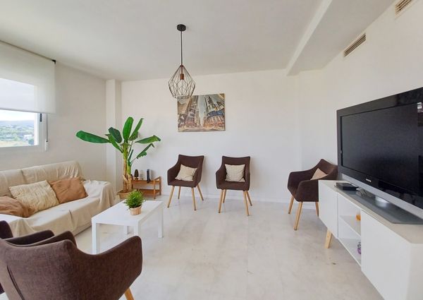 LONG TERM RENTAL. 3 bedroom penthouse apartment for rent with large own large terrace
