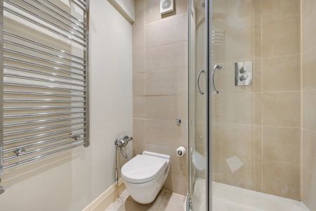 2 bedroom flat in 197-205 Brompton Road - Photo 5