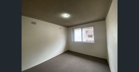 Comfortable 2 Bedroom Unit in Liverpool - Photo 4