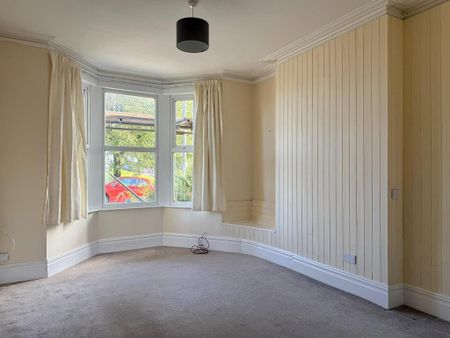 3 bedroom end of terrace house to rent - Photo 3