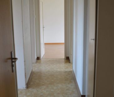 Heimelige 4 Zimmerwohnung an zetnraler Lage - Photo 4