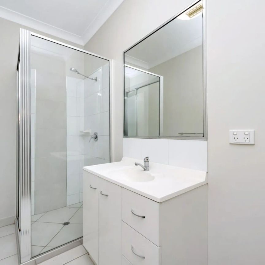 Comfortable Living in Kelso - Photo 1