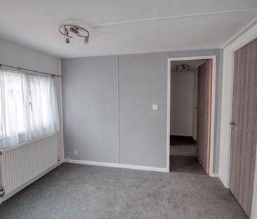 2 bedroom park home to rent - Photo 6
