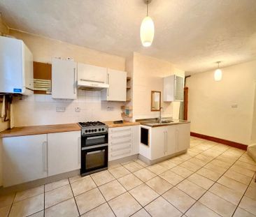 Howell Road, Exeter - Photo 3