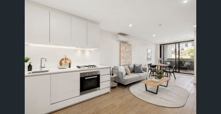 Designer Apartment in the Heart of St Kilda, Moments from the Beach - Photo 2