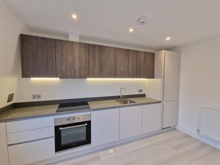 1 bedroom flat to rent - Photo 2