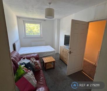1 bedroom in a house share to rent - Photo 2
