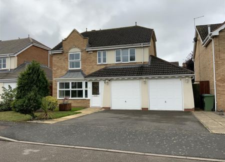 Alicia Close, Cawston, Rugby - Photo 5