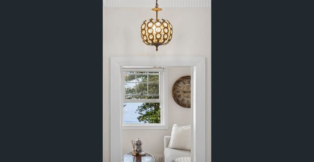 Coastal Hamptons Dream in the Heart of Manly – Including Furnishings & Utilities - Photo 1