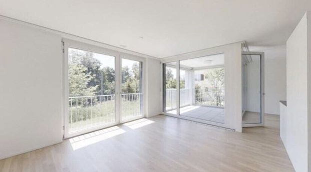 Modern living in a central location - Photo 1