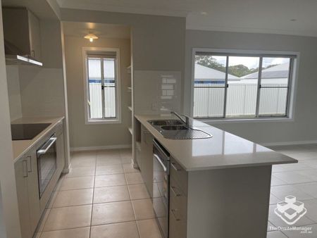Brand New 4 Bedroom Home - Photo 3