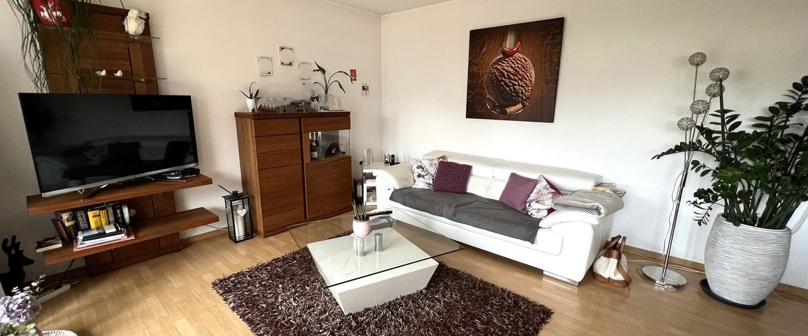 Helle und gepflegte 3 Zimmerwohnung * Balkon * Stellplatz * in Rödermark Ober-Roden - Foto 1