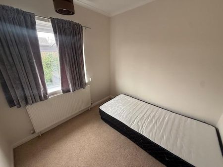 3 bedroom property to rent - Photo 3