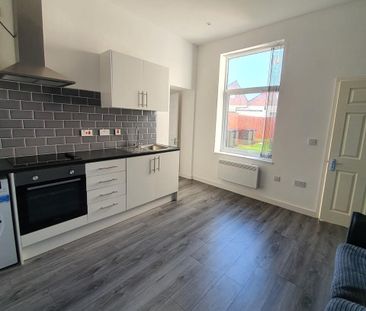 2 Bed Flat, Thornhill Road, CV1 - Photo 5