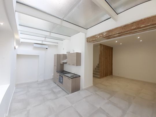 Location Appartement 3 pièces 67m² MARSEILLE 6ème - Photo 1