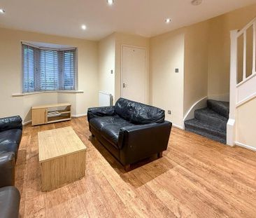 3 bedroom semi-detached house to rent - Photo 3