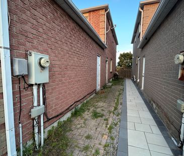 For Lease - 324 Winfield Terrace Unit# Basement, Mississauga, Ontario - Photo 5