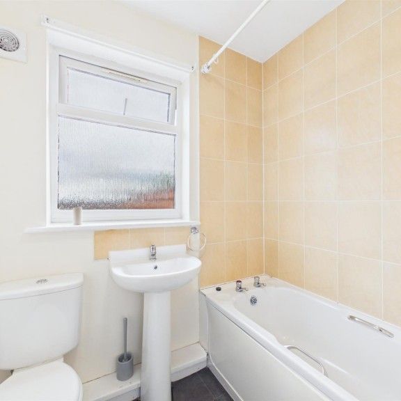 3 BED Terraced House To rent - Photo 1
