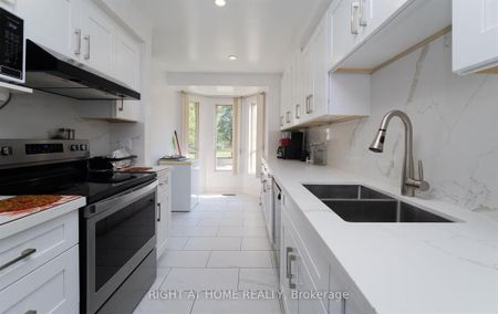 For Lease - 2472 eglinton Avenue Unit# 19, Toronto, Ontario - Photo 3