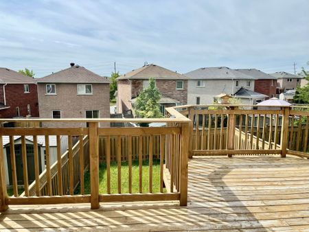 For Lease - 17 Christina Crescent, Bradford West Gwillimbury, Ontario - Photo 3