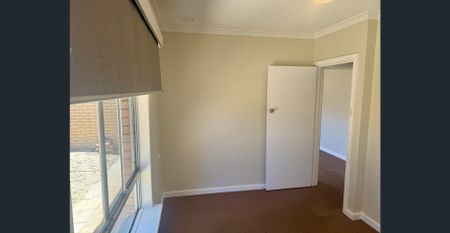 Coastal Living Made Easy – Walk to Scarborough Beach - Photo 5