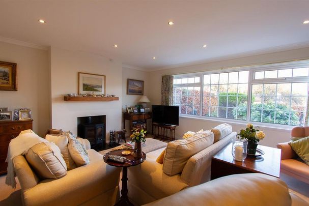 2 bedroom detached bungalow to rent - Photo 1