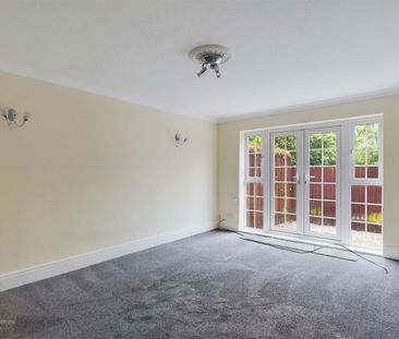 2 bedroom Maisonette to rent - Photo 1