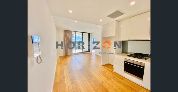 North-facing One Bed plus study for lease - Photo 1