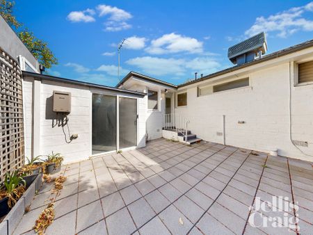 1/6 Mountain Grove, Kew - Photo 3