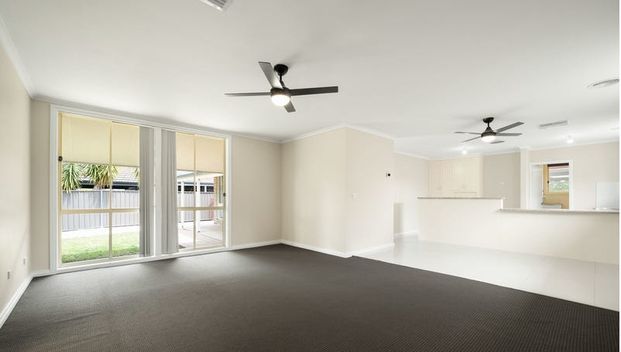 Great Family Home In Quiet Street - Photo 1