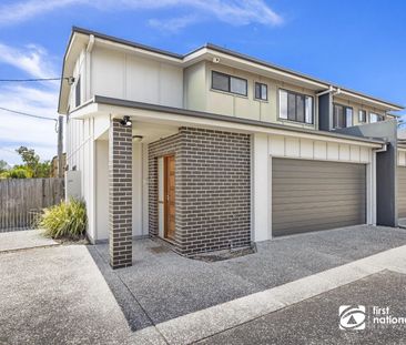 FOUR BEDROOM TOWNHOUSE IN THE HEART OF CLEVELAND - Photo 5