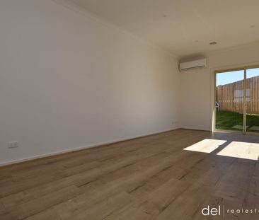 A lovely unit in court location - Photo 1