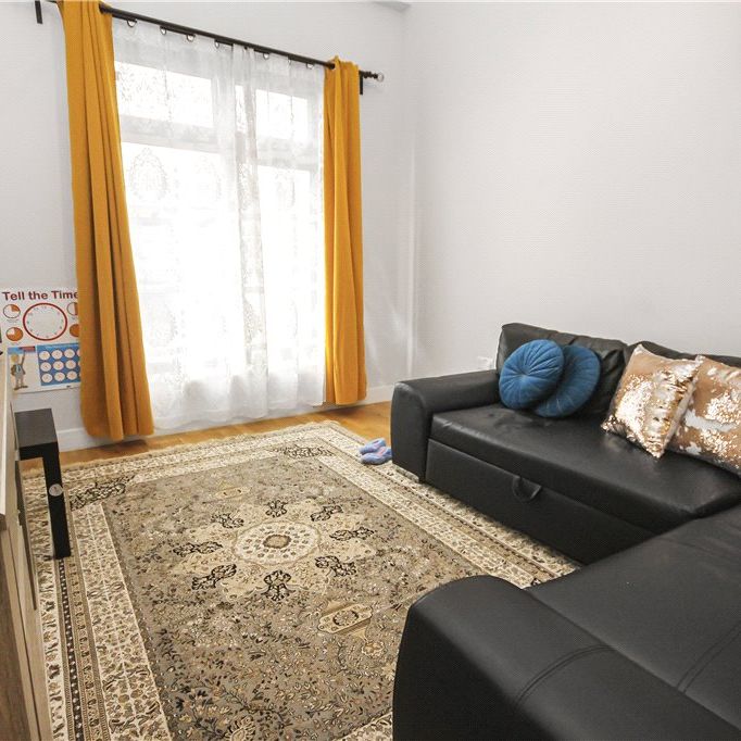 Staines Road West, Sunbury-on-Thames, Surrey, TW16 7FG - Photo 1