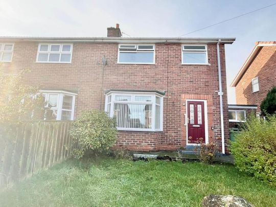 3 bedroom semi-detached house to rent - Photo 1
