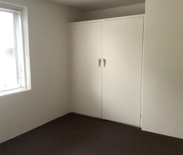 Living at Weeroona - Photo 4