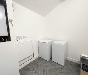 1 bed house share to rent in Coal Clough Lane, Burnley, BB11 - Photo 6