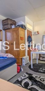1 Bedroom Shared Flat for rent in Hyde Park Road - Photo 4