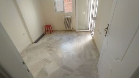 Studio/Γκαρσονιέρα για ενοικίαση Ρήγα Φεραίου (Νεάπολη) - Photo 4