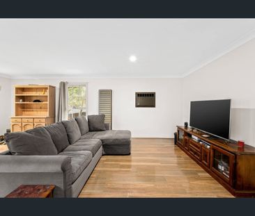 Spacious Three Bedroom Family Living - Photo 1