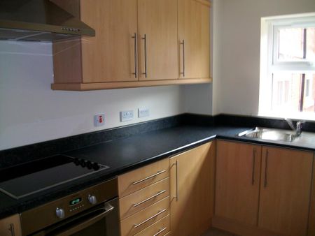 2 bedroom apartment to rent - Photo 4