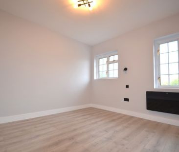 1 bedroom Property to rent - Photo 2