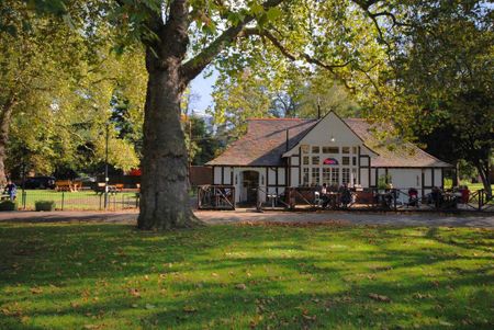 1 bedroom in a house share to rent - Photo 4