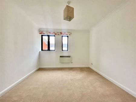 Water Lane, Exeter, Devon, EX2 - Photo 2