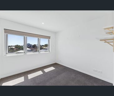 13/56 Oxley Avenue, Woody Point, Qld 4019 - Photo 1