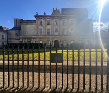 Beauford Square, Bath - Photo 1