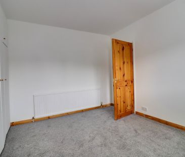 3 bed semi-detached house to rent in Heacham Drive, Leicester, LE4 - Photo 5