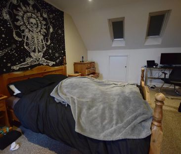 6 bedroom semi-detached house to rent - Photo 5