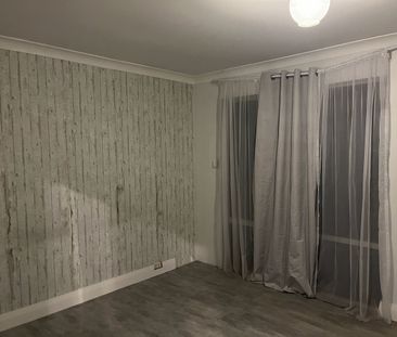 A Comfortable Home with Great Outdoor Space! - Photo 4