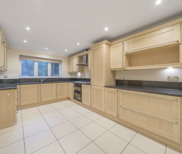 Ridgemead Close, Southgate, London, N14 - Photo 4