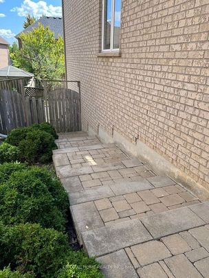 For Lease - 147 Jefferson forest Drive Unit# Apartment, Richmond Hill, Ontario - Photo 1